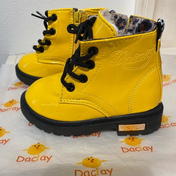 COPY -Unisex Yellow Waterproof Ankle Boot Cheetah Faux Fur size 9 toddler - Picture 10 of 11